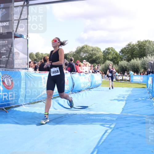 25.08.2024 - Elbe Triathlon Hamburg H.Heesch http://msf.ph/oto/6882093 25.08.2024 11:58:20 Ziel 512, 1645, 1658 meine-sportfotos.de