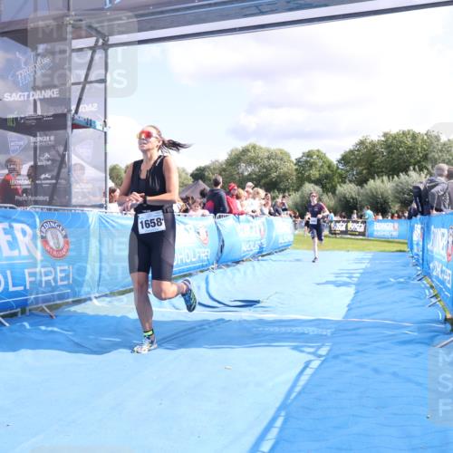 25.08.2024 - Elbe Triathlon Hamburg H.Heesch http://msf.ph/oto/6882097 25.08.2024 11:58:20 Ziel 512, 1645, 1658 meine-sportfotos.de