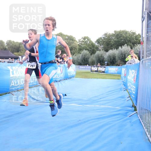 25.08.2024 - Elbe Triathlon Hamburg H.Heesch http://msf.ph/oto/6882140 25.08.2024 12:43:14 Ziel 1761, 1762, 1774 meine-sportfotos.de