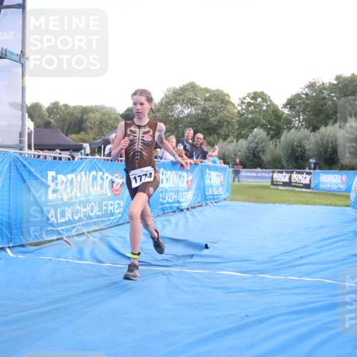 25.08.2024 - Elbe Triathlon Hamburg H.Heesch http://msf.ph/oto/6882157 25.08.2024 12:43:21 Ziel 1761, 1762, 1774 meine-sportfotos.de