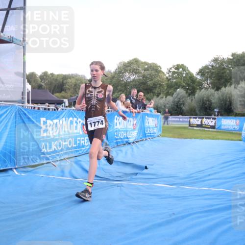 25.08.2024 - Elbe Triathlon Hamburg H.Heesch http://msf.ph/oto/6882158 25.08.2024 12:43:22 Ziel 1774 meine-sportfotos.de