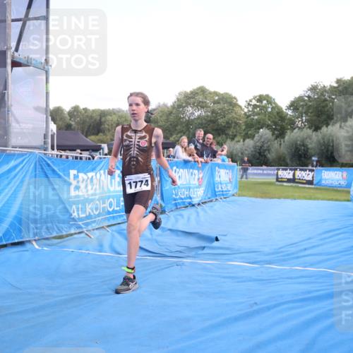 25.08.2024 - Elbe Triathlon Hamburg H.Heesch http://msf.ph/oto/6882159 25.08.2024 12:43:22 Ziel 1774 meine-sportfotos.de