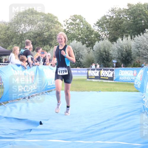 25.08.2024 - Elbe Triathlon Hamburg H.Heesch http://msf.ph/oto/6882176 25.08.2024 12:43:43 Ziel 1779 meine-sportfotos.de