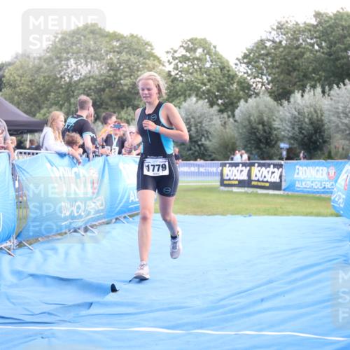 25.08.2024 - Elbe Triathlon Hamburg H.Heesch http://msf.ph/oto/6882178 25.08.2024 12:43:43 Ziel 1779 meine-sportfotos.de
