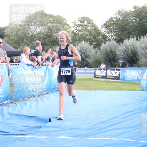 25.08.2024 - Elbe Triathlon Hamburg H.Heesch http://msf.ph/oto/6882179 25.08.2024 12:43:43 Ziel 1779 meine-sportfotos.de