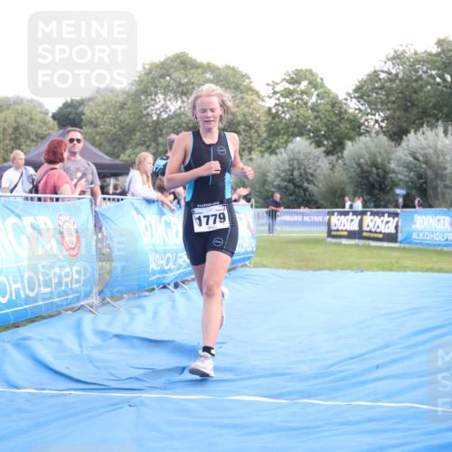 25.08.2024 - Elbe Triathlon Hamburg H.Heesch http://msf.ph/oto/6882186 25.08.2024 12:43:44 Ziel 1779 meine-sportfotos.de