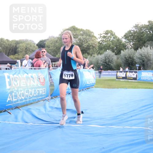 25.08.2024 - Elbe Triathlon Hamburg H.Heesch http://msf.ph/oto/6882191 25.08.2024 12:43:44 Ziel 1779 meine-sportfotos.de
