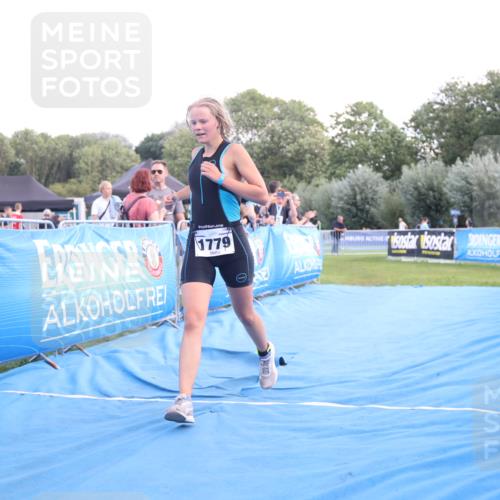 25.08.2024 - Elbe Triathlon Hamburg H.Heesch http://msf.ph/oto/6882193 25.08.2024 12:43:44 Ziel 1779 meine-sportfotos.de