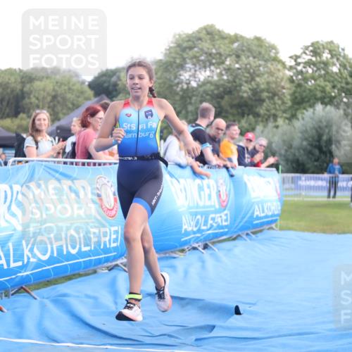 25.08.2024 - Elbe Triathlon Hamburg H.Heesch http://msf.ph/oto/6882242 25.08.2024 12:44:33 Ziel 1767 meine-sportfotos.de