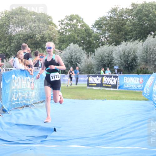 25.08.2024 - Elbe Triathlon Hamburg H.Heesch http://msf.ph/oto/6882257 25.08.2024 12:45:34 Ziel 1766, 1778 meine-sportfotos.de