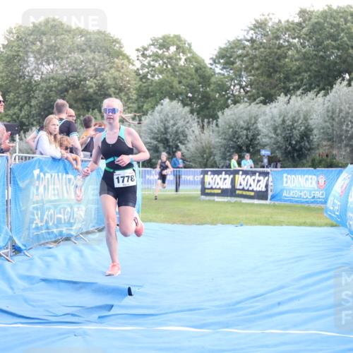 25.08.2024 - Elbe Triathlon Hamburg H.Heesch http://msf.ph/oto/6882258 25.08.2024 12:45:34 Ziel 1766, 1778 meine-sportfotos.de