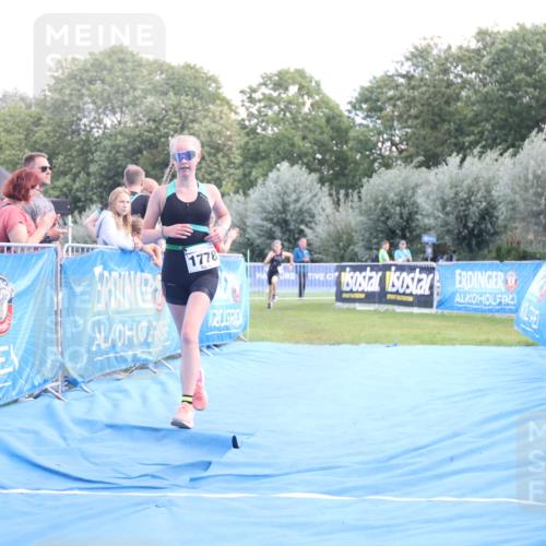 25.08.2024 - Elbe Triathlon Hamburg H.Heesch http://msf.ph/oto/6882262 25.08.2024 12:45:34 Ziel 1766, 1778 meine-sportfotos.de