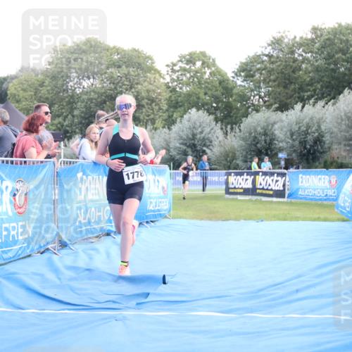 25.08.2024 - Elbe Triathlon Hamburg H.Heesch http://msf.ph/oto/6882264 25.08.2024 12:45:34 Ziel 1766, 1778 meine-sportfotos.de