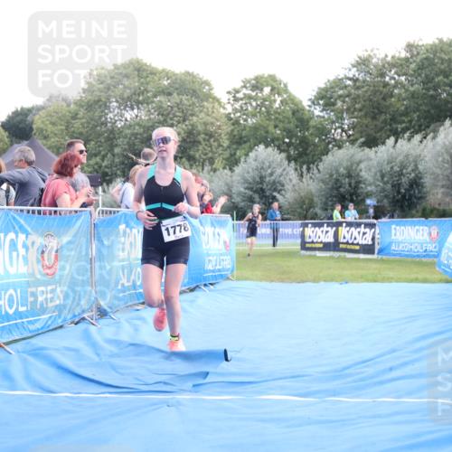 25.08.2024 - Elbe Triathlon Hamburg H.Heesch http://msf.ph/oto/6882266 25.08.2024 12:45:34 Ziel 1766, 1778 meine-sportfotos.de