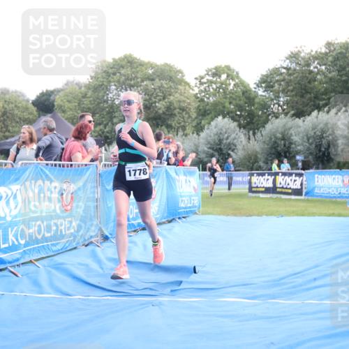 25.08.2024 - Elbe Triathlon Hamburg H.Heesch http://msf.ph/oto/6882269 25.08.2024 12:45:34 Ziel 1766, 1778 meine-sportfotos.de