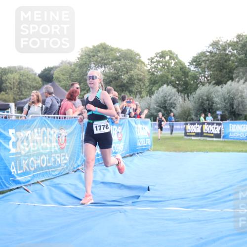 25.08.2024 - Elbe Triathlon Hamburg H.Heesch http://msf.ph/oto/6882271 25.08.2024 12:45:34 Ziel 1766, 1778 meine-sportfotos.de