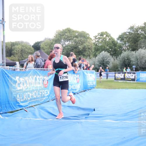 25.08.2024 - Elbe Triathlon Hamburg H.Heesch http://msf.ph/oto/6882273 25.08.2024 12:45:34 Ziel 1766, 1778 meine-sportfotos.de