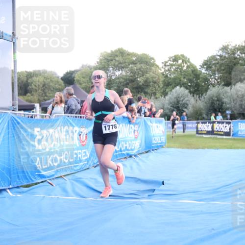 25.08.2024 - Elbe Triathlon Hamburg H.Heesch http://msf.ph/oto/6882274 25.08.2024 12:45:35 Ziel 1766, 1778 meine-sportfotos.de