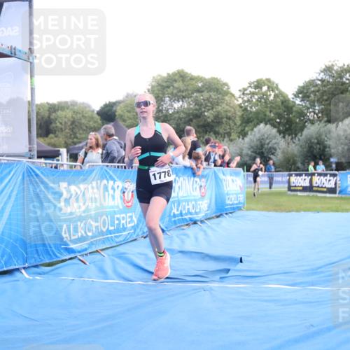 25.08.2024 - Elbe Triathlon Hamburg H.Heesch http://msf.ph/oto/6882275 25.08.2024 12:45:35 Ziel 1766, 1778 meine-sportfotos.de