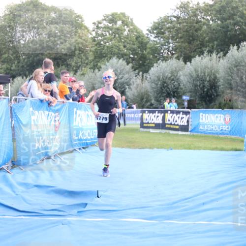 25.08.2024 - Elbe Triathlon Hamburg H.Heesch http://msf.ph/oto/6882308 25.08.2024 12:46:14 Ziel 1775 meine-sportfotos.de