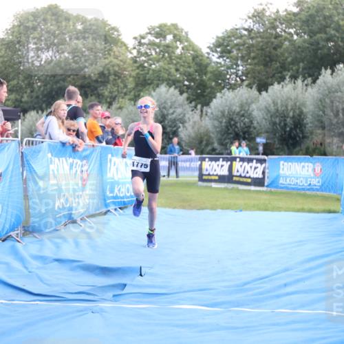 25.08.2024 - Elbe Triathlon Hamburg H.Heesch http://msf.ph/oto/6882310 25.08.2024 12:46:14 Ziel 1775 meine-sportfotos.de