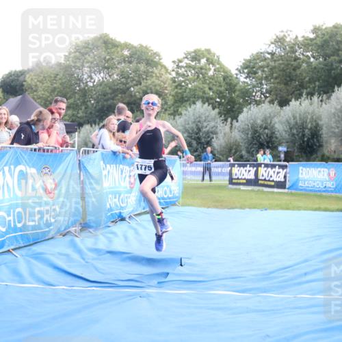 25.08.2024 - Elbe Triathlon Hamburg H.Heesch http://msf.ph/oto/6882318 25.08.2024 12:46:15 Ziel 1775 meine-sportfotos.de