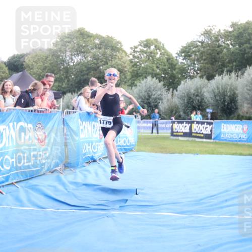 25.08.2024 - Elbe Triathlon Hamburg H.Heesch http://msf.ph/oto/6882319 25.08.2024 12:46:15 Ziel 1775 meine-sportfotos.de