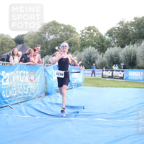 25.08.2024 - Elbe Triathlon Hamburg H.Heesch http://msf.ph/oto/6882322 25.08.2024 12:46:15 Ziel 1775 meine-sportfotos.de