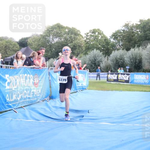 25.08.2024 - Elbe Triathlon Hamburg H.Heesch http://msf.ph/oto/6882323 25.08.2024 12:46:15 Ziel 1775 meine-sportfotos.de