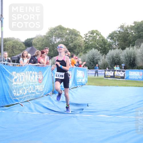 25.08.2024 - Elbe Triathlon Hamburg H.Heesch http://msf.ph/oto/6882325 25.08.2024 12:46:15 Ziel 1775 meine-sportfotos.de