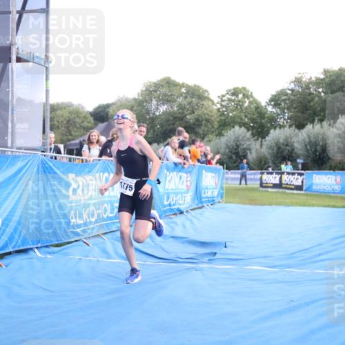 25.08.2024 - Elbe Triathlon Hamburg H.Heesch http://msf.ph/oto/6882330 25.08.2024 12:46:15 Ziel 1775 meine-sportfotos.de