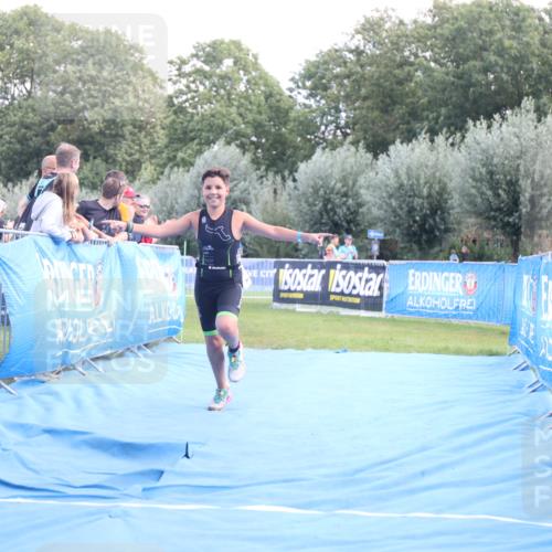 25.08.2024 - Elbe Triathlon Hamburg H.Heesch http://msf.ph/oto/6882343 25.08.2024 12:47:03 Ziel 1753, 1770 meine-sportfotos.de