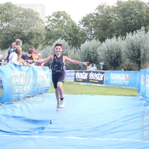 25.08.2024 - Elbe Triathlon Hamburg H.Heesch http://msf.ph/oto/6882344 25.08.2024 12:47:04 Ziel 1753, 1770 meine-sportfotos.de