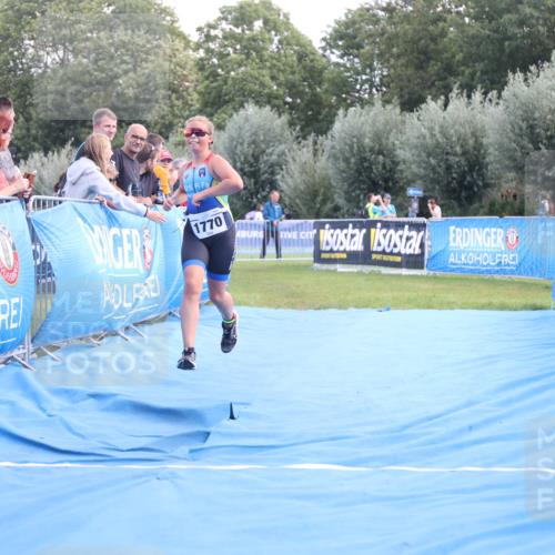 25.08.2024 - Elbe Triathlon Hamburg H.Heesch http://msf.ph/oto/6882376 25.08.2024 12:47:11 Ziel 1753, 1770 meine-sportfotos.de