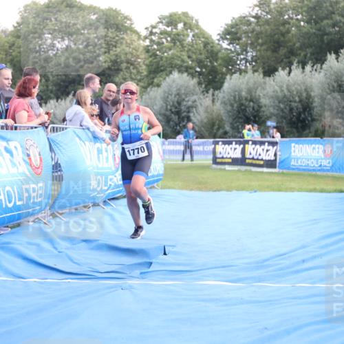 25.08.2024 - Elbe Triathlon Hamburg H.Heesch http://msf.ph/oto/6882380 25.08.2024 12:47:11 Ziel 1753, 1770 meine-sportfotos.de