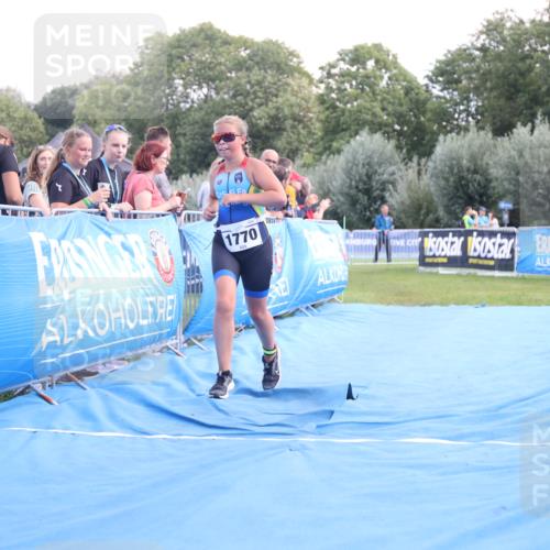 25.08.2024 - Elbe Triathlon Hamburg H.Heesch http://msf.ph/oto/6882385 25.08.2024 12:47:11 Ziel 1753, 1770 meine-sportfotos.de