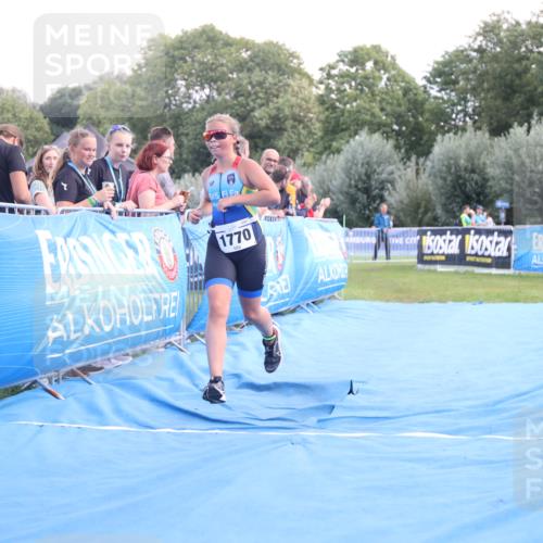 25.08.2024 - Elbe Triathlon Hamburg H.Heesch http://msf.ph/oto/6882386 25.08.2024 12:47:12 Ziel 1753, 1770 meine-sportfotos.de