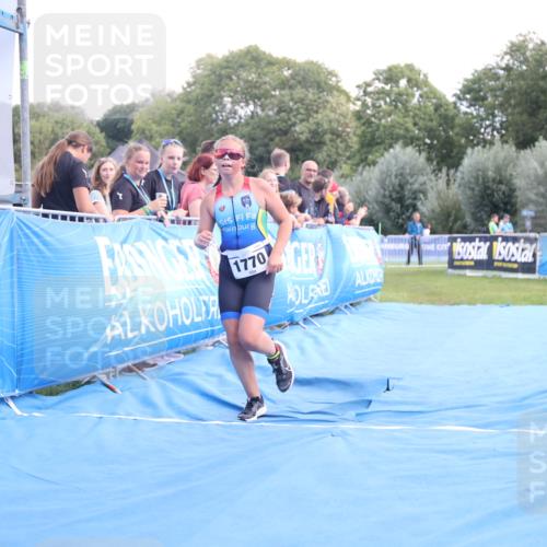 25.08.2024 - Elbe Triathlon Hamburg H.Heesch http://msf.ph/oto/6882390 25.08.2024 12:47:12 Ziel 1753, 1770 meine-sportfotos.de