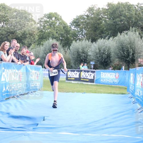 25.08.2024 - Elbe Triathlon Hamburg H.Heesch http://msf.ph/oto/6882399 25.08.2024 12:47:27 Ziel 1749 meine-sportfotos.de