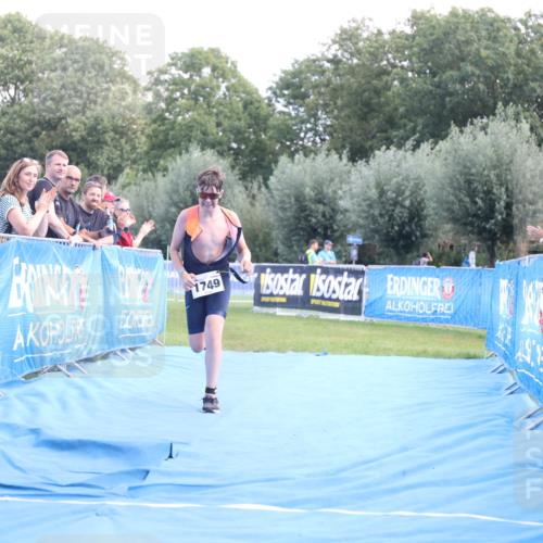 25.08.2024 - Elbe Triathlon Hamburg H.Heesch http://msf.ph/oto/6882400 25.08.2024 12:47:27 Ziel 1749 meine-sportfotos.de