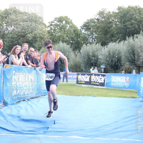 25.08.2024 - Elbe Triathlon Hamburg H.Heesch http://msf.ph/oto/6882401 25.08.2024 12:47:27 Ziel 1749 meine-sportfotos.de