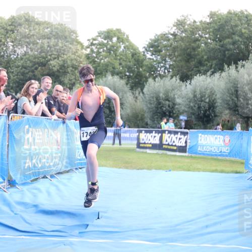 25.08.2024 - Elbe Triathlon Hamburg H.Heesch http://msf.ph/oto/6882402 25.08.2024 12:47:27 Ziel 1749 meine-sportfotos.de