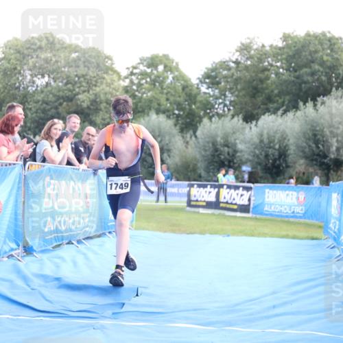 25.08.2024 - Elbe Triathlon Hamburg H.Heesch http://msf.ph/oto/6882404 25.08.2024 12:47:27 Ziel 1749 meine-sportfotos.de