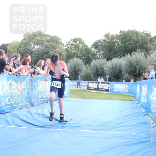25.08.2024 - Elbe Triathlon Hamburg H.Heesch http://msf.ph/oto/6882409 25.08.2024 12:47:28 Ziel 1749 meine-sportfotos.de