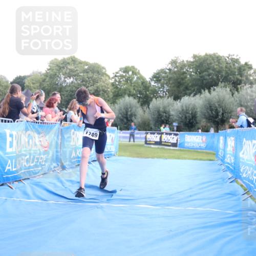 25.08.2024 - Elbe Triathlon Hamburg H.Heesch http://msf.ph/oto/6882411 25.08.2024 12:47:28 Ziel 1749 meine-sportfotos.de