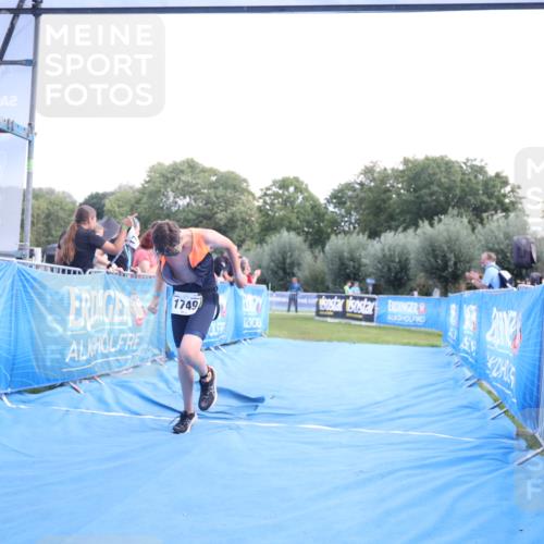25.08.2024 - Elbe Triathlon Hamburg H.Heesch http://msf.ph/oto/6882416 25.08.2024 12:47:28 Ziel 1749 meine-sportfotos.de
