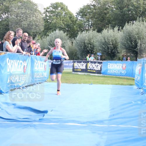 25.08.2024 - Elbe Triathlon Hamburg H.Heesch http://msf.ph/oto/6882424 25.08.2024 12:47:38 Ziel 1768 meine-sportfotos.de