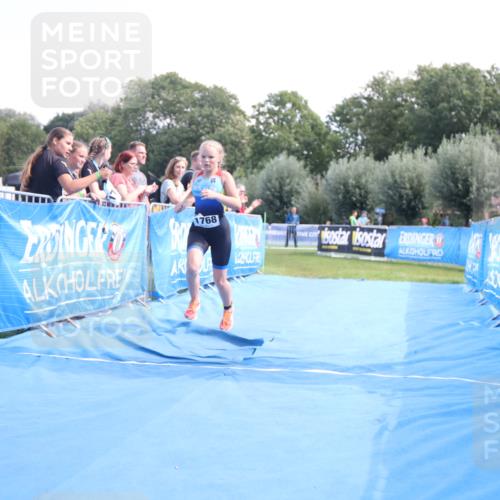 25.08.2024 - Elbe Triathlon Hamburg H.Heesch http://msf.ph/oto/6882438 25.08.2024 12:47:39 Ziel 1768 meine-sportfotos.de