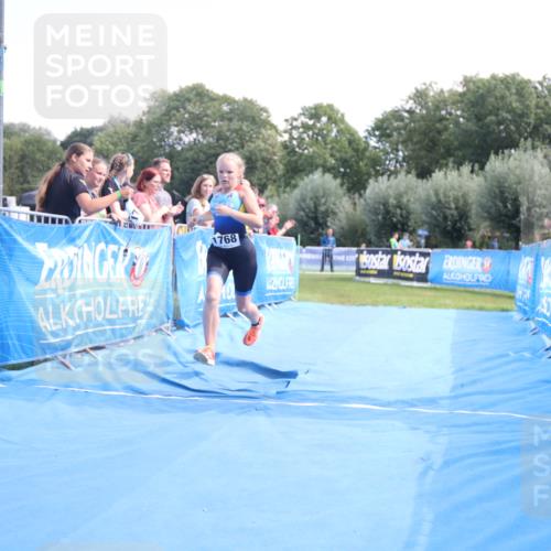 25.08.2024 - Elbe Triathlon Hamburg H.Heesch http://msf.ph/oto/6882439 25.08.2024 12:47:39 Ziel 1768 meine-sportfotos.de