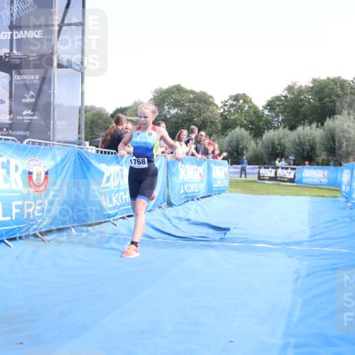 25.08.2024 - Elbe Triathlon Hamburg H.Heesch http://msf.ph/oto/6882448 25.08.2024 12:47:39 Ziel 1768 meine-sportfotos.de
